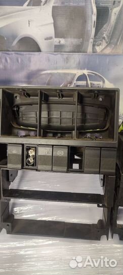 Центральная консоль Audi