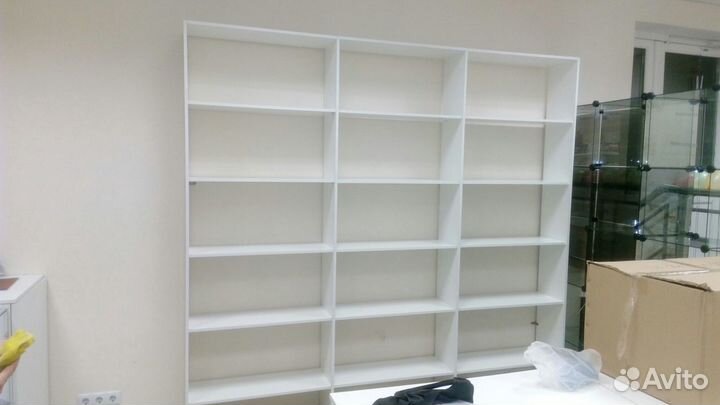 Стеллажи, прилавки, витрины торговые