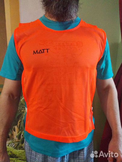 Футбольные накидки и гетры