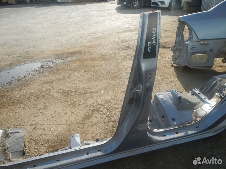 Панель боковая кузова/стойка левая Toyota Corolla