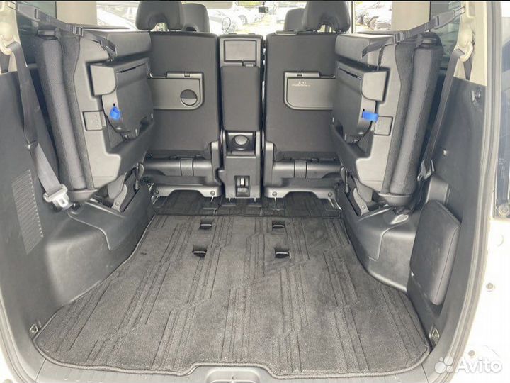 Nissan Serena, 2017
