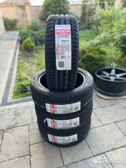 Kumho Ecsta PS71 225/45 R17 91Y