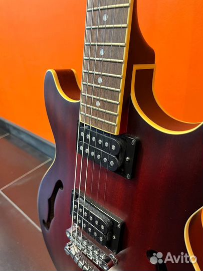 Полуакустическая гитара ibanez am53-srf