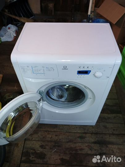 Стиральная машина indesit 5кг