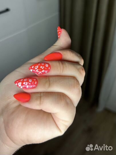 Маникюр, наращивание ногтей