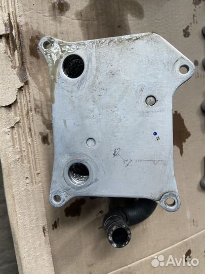 Радиатор масляный (теплообменник) Audi A8 4.2 BVJ