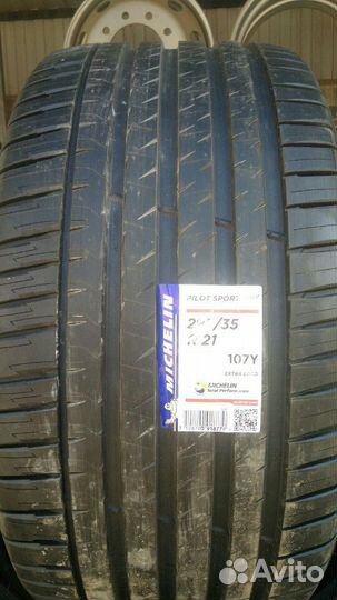 Michelin Latitude Sport 3 295/35 R21