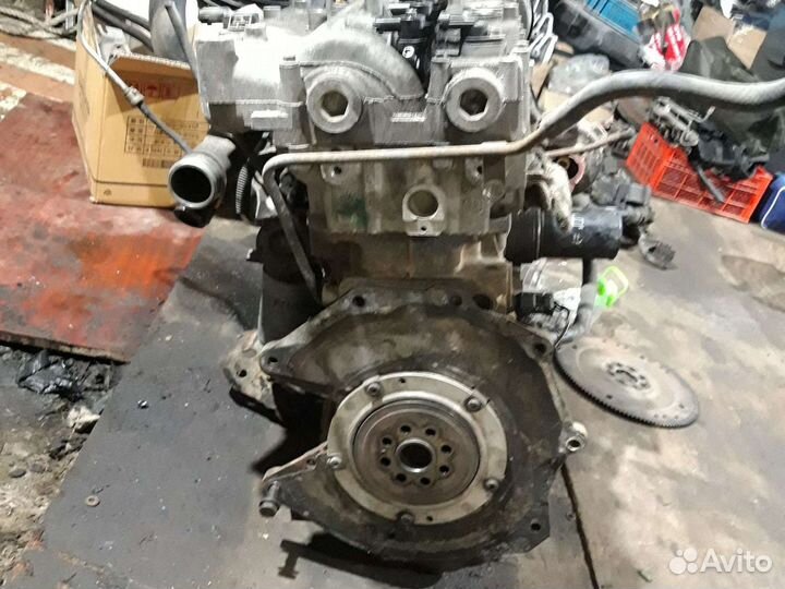 Двигатель Крайслер Гранд Вояджер 2.8