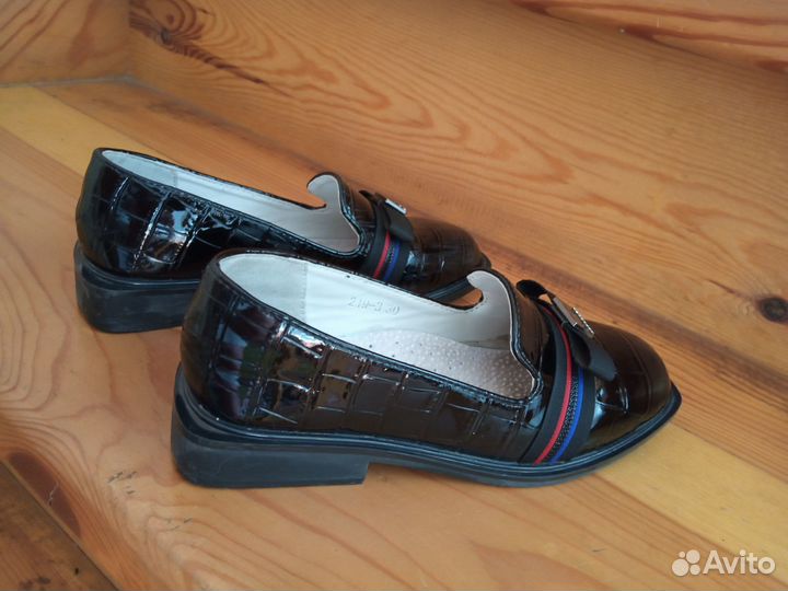 Туфли для девочки в отличном состоянии