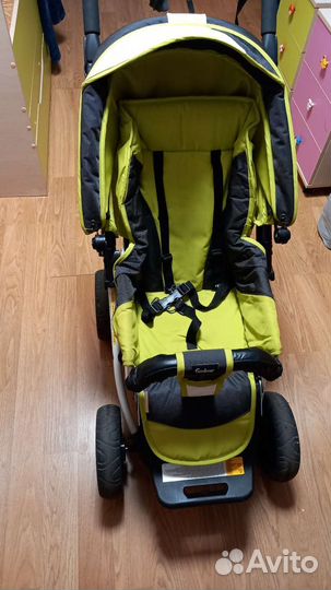 Прогулочная коляска