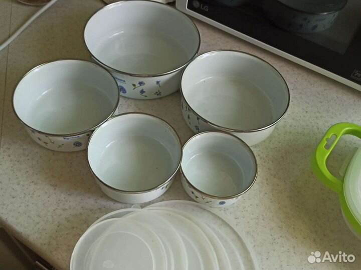 Контейнеры металлические с крышками