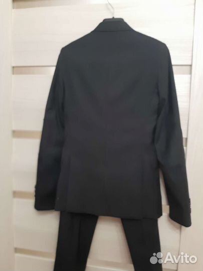 Школьный костюм для мальчика серый 134 56