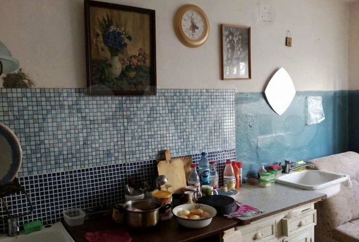 Комната 18 м² в 6-к., 1/4 эт.