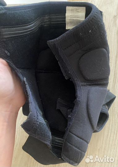 Наколенники Sector