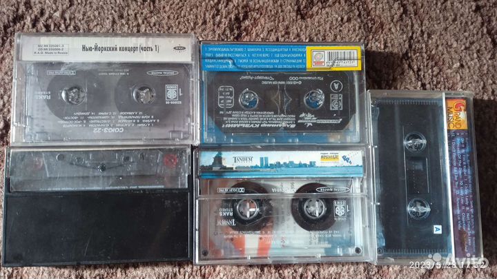 Аудиокассета с записями