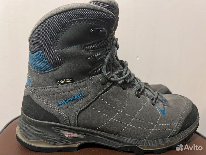 Треккинговые ботинки женские Lowa 39