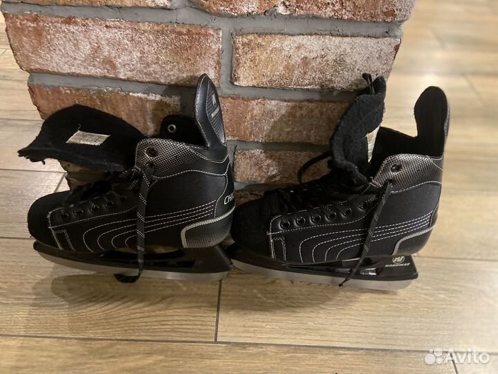 Коньки хоккейные