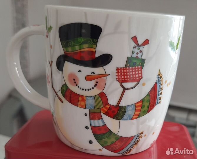 Новогодние подарки: кружка, банка, контейнеры