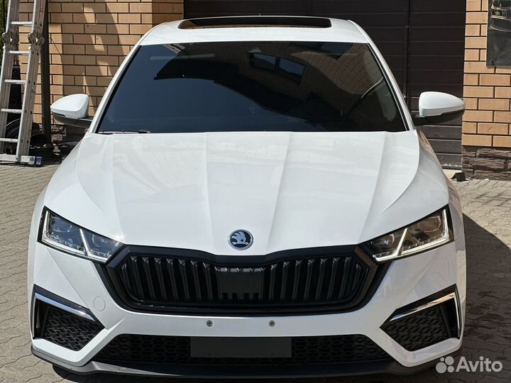 Skoda Octavia 1.4 AT, 2023, 20 000 км