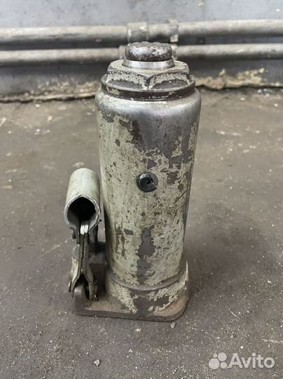 Домкрат бутылочный 5т