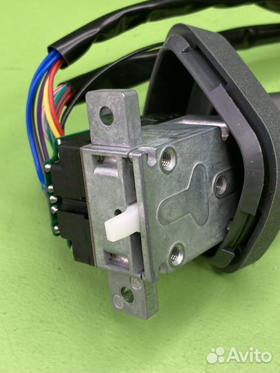 Переключатель подрулевой поворотов.света и стеклоо