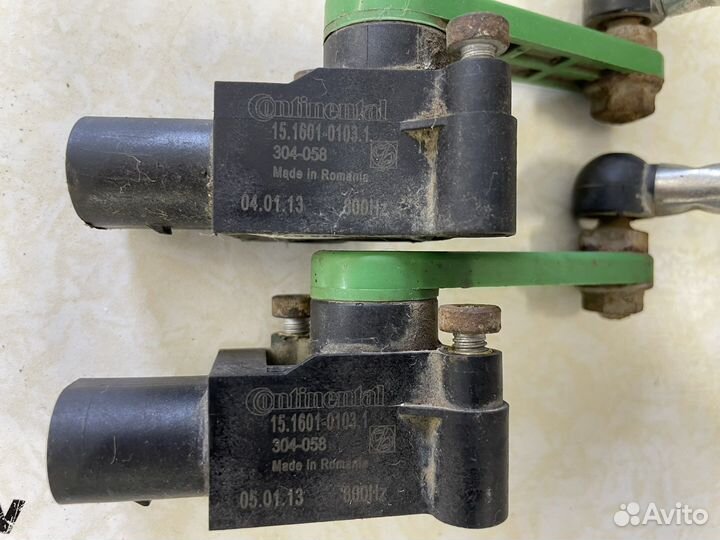 Датчик дорожного просвета задний VW Touareg