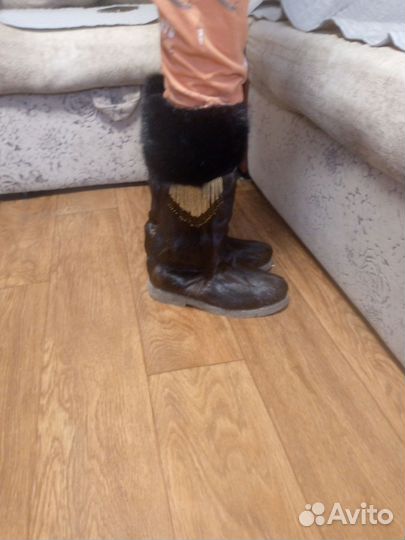 Продаю унты 38р