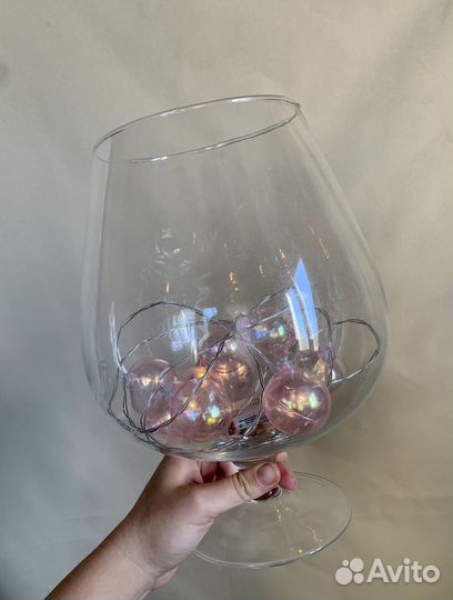 Да огромных бокала для декора