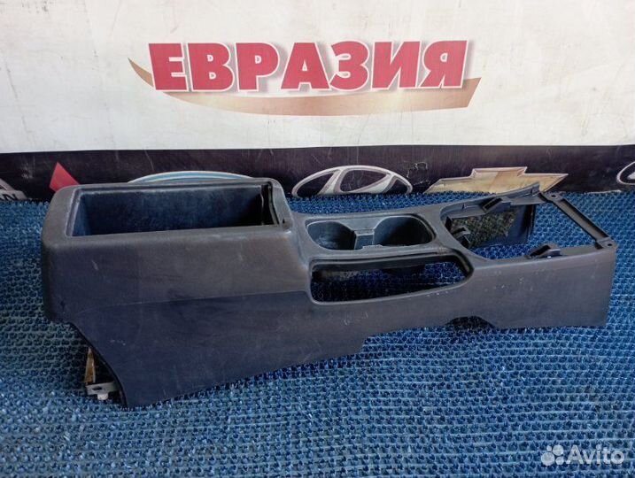 Консоль между сидений Nissan Ad Y11 YD22 2002