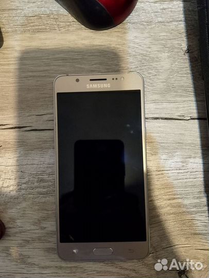 Samsung Galaxy J5 (2016), 2/16 ГБ