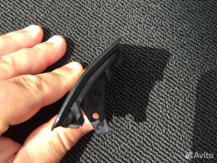 Заглушка омывателя фар touareg GP рестайлинг