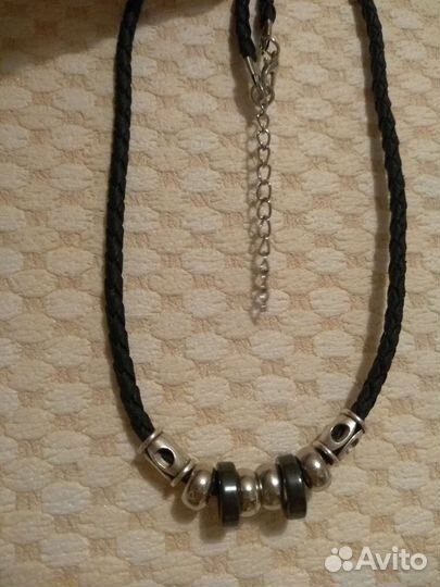 Шнурок на шею