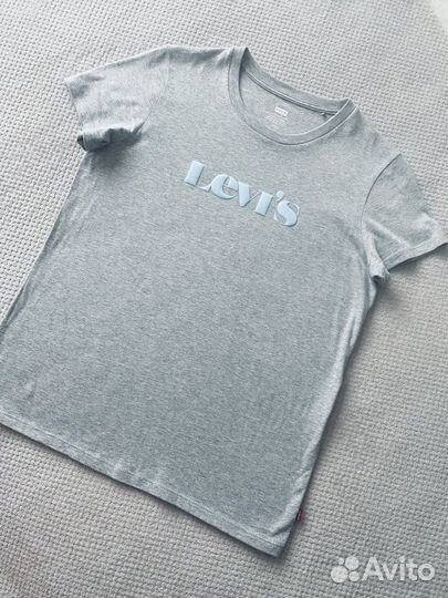 Футболка levis (новая) женская 44р -S, оригинал
