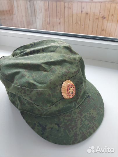 Военная форма (летняя и зимняя)