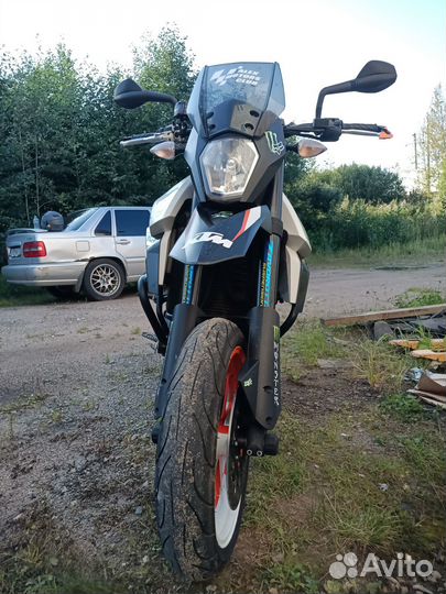 KTM 990smr supermoto