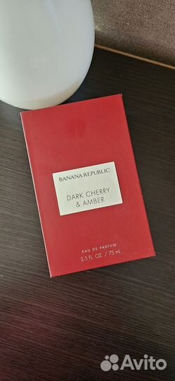 Парфюмированная водa banana Republic dark cherry