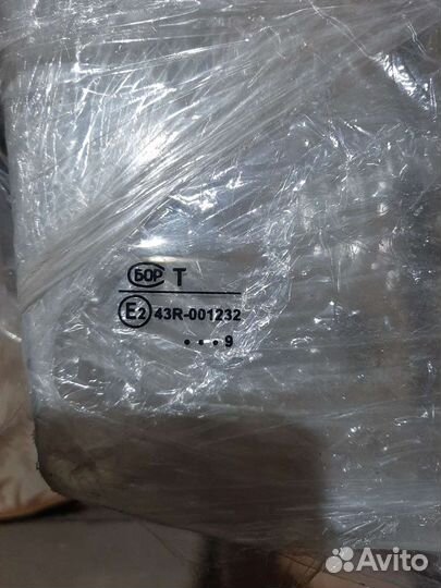 Стекла, переднее правое и заднее правое. В отлично