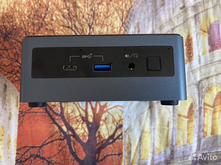 Intel nuc NUC10i3FNH2, без памяти и накопителя