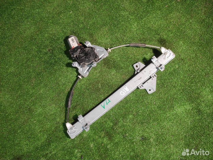 Стеклоподъемник передний левый Kia Rio 3 седан 1.4