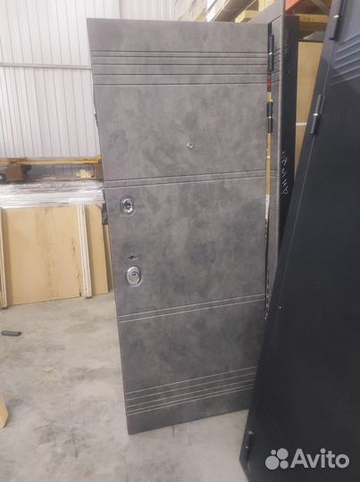 Двери входные