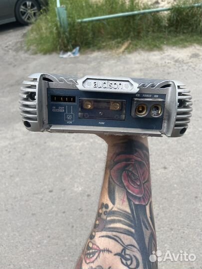 Аккустический усилитель Audison lrx4.300