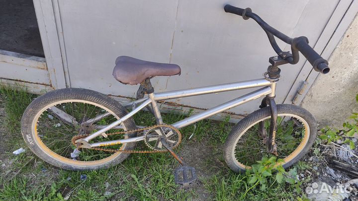 Трюковой велосипед BMX