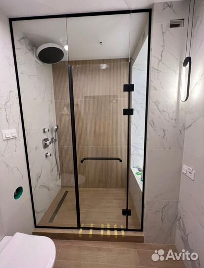 Стеклянная перегородка для душа