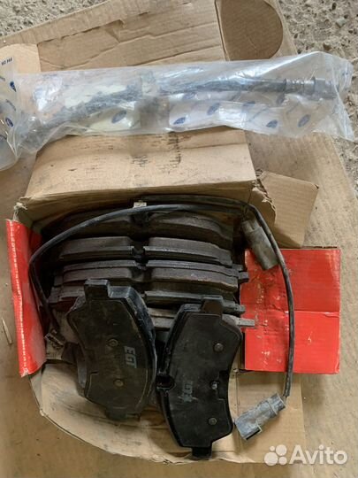 Тормозные колодки на тойота хайлюкс