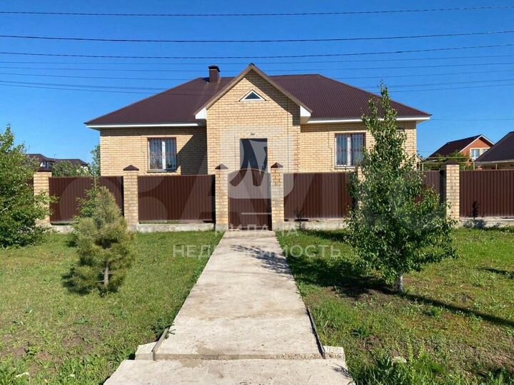 Дом 289,8 м² на участке 15,2 сот.