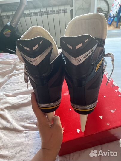 Коньки хоккейные 42 размер бауер