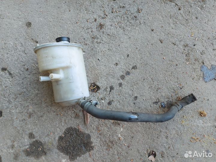 Бачок гур Хонда accord 5