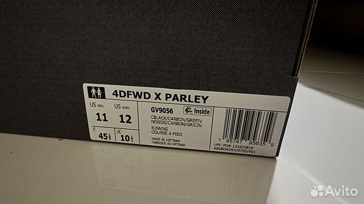 Adidas x Parley (Размер US 11) новые эксклюзивные