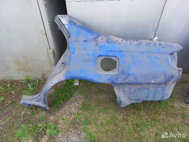 Крыло заднее левое Toyota Carina 190