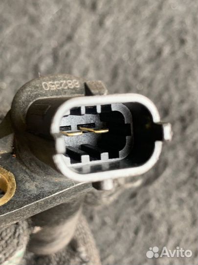 Датчик положения коленвала Opel Corsa D Z12XEP